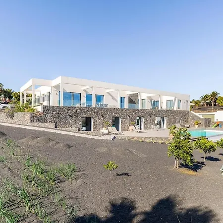 Con Piscina En Apartamento